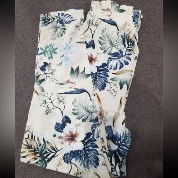 Boho Floral Print Paperbag Belted Pants - Picture 9 of 10
